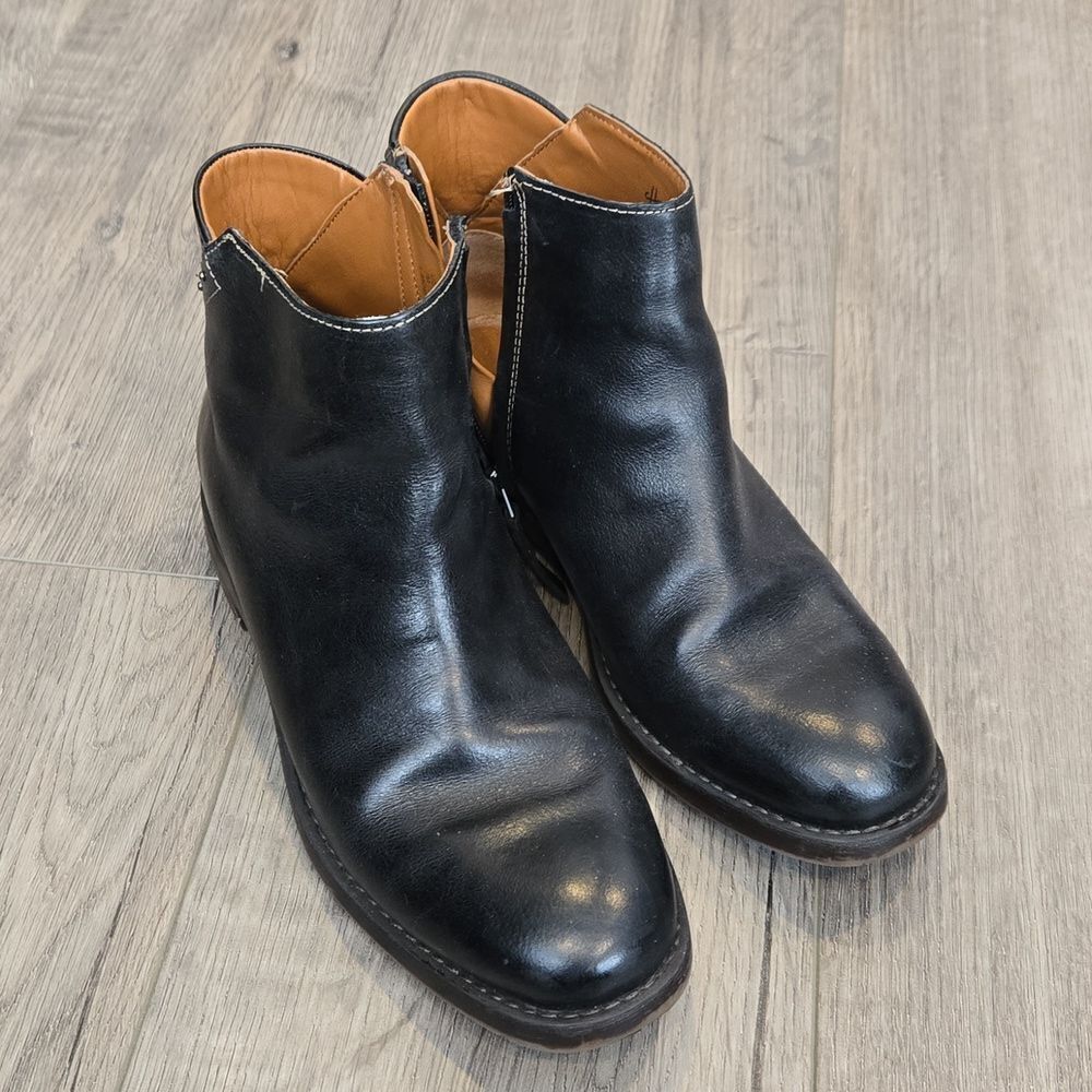 Franco Sarto women's leather ankle boot